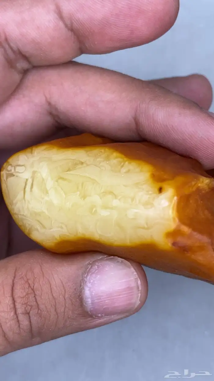 حجر كهرمان 0
