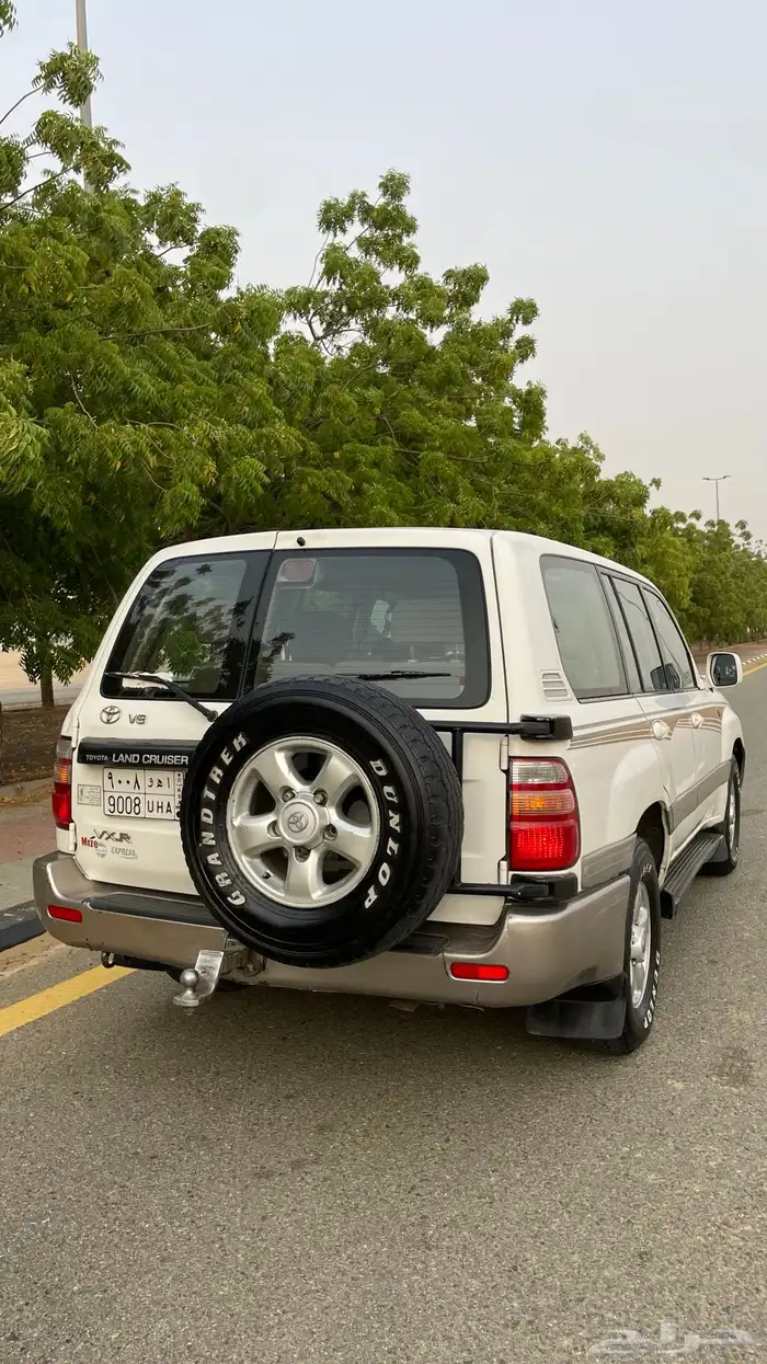 للبيع لاندكروزر 2001 VXR 23