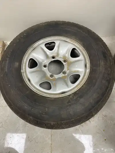 جنوط وكفرات 5 مسمار وكذالك 6 م 0