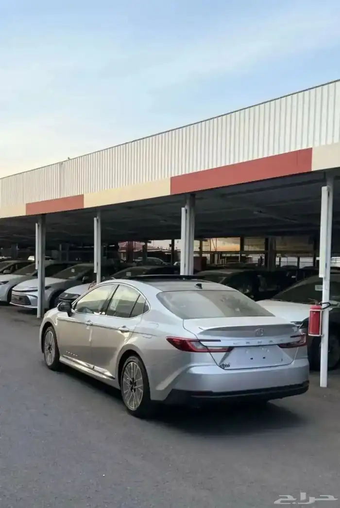 تويوتا كامري LEهايبرد 2025 كاش وتقسيط 7