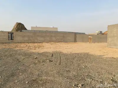 مستودع للايجار المساحة 1800 تقريبا 2