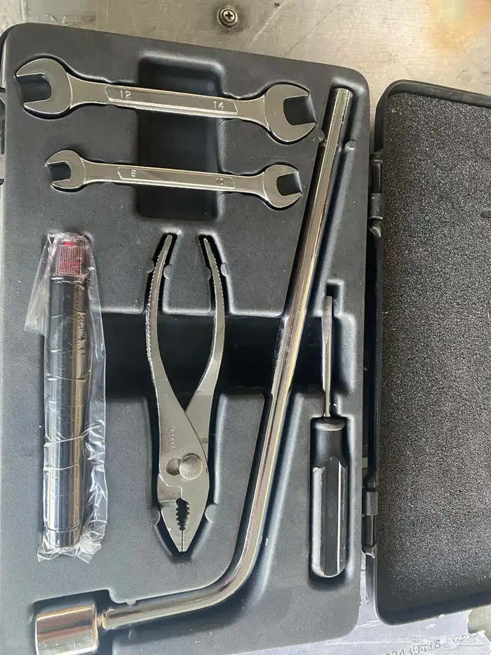 شنطه عده لكزس 400 و 430 0