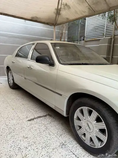 لينكولن تاون كار 2004 index