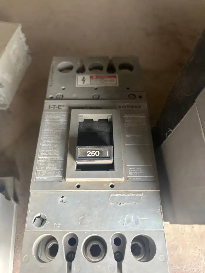 قواطع كهرباء مقاسات مخلفه 3