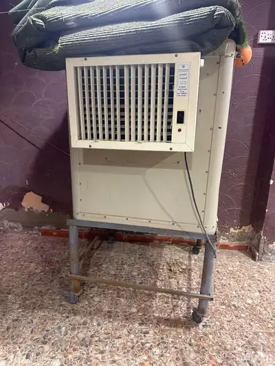 غرفة نوم شبه جديده ومكيف صحراوي بحقل 6