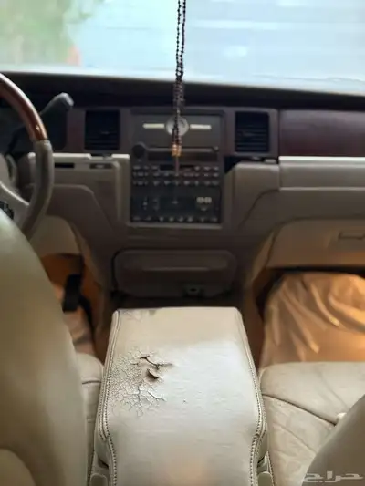 لينكولن تاون كار 2004 index