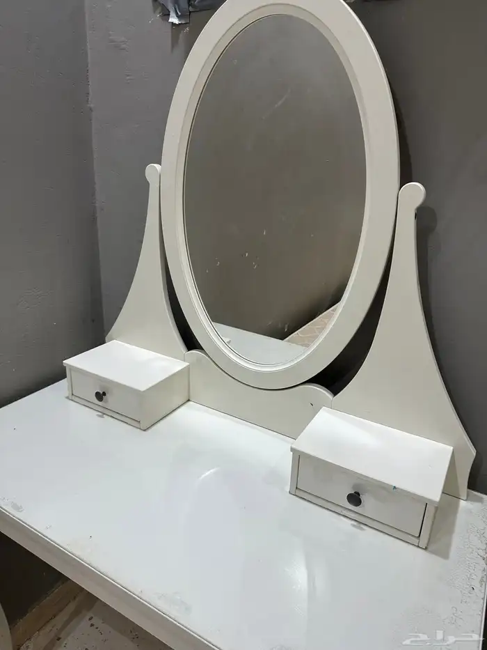 سرير نفر و دولاب و طاوله و تسريحه 6