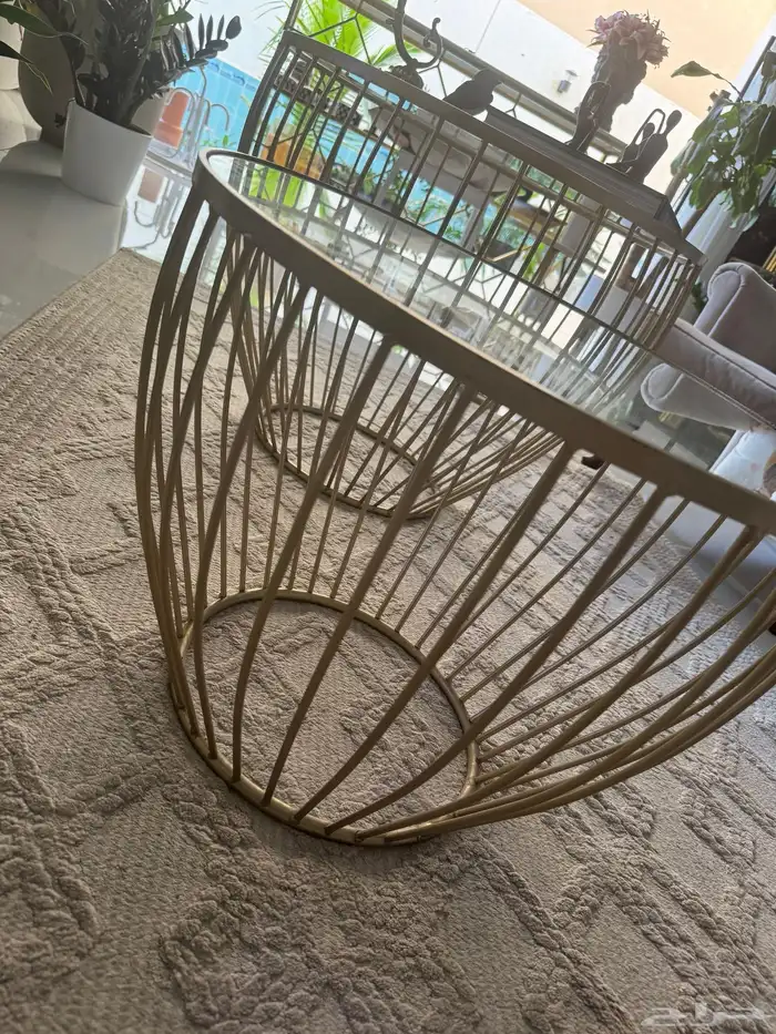 2 round tables good condition 1