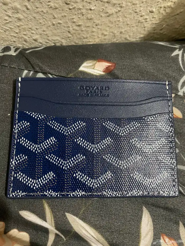 محفظة كروت قويارد جلد 0