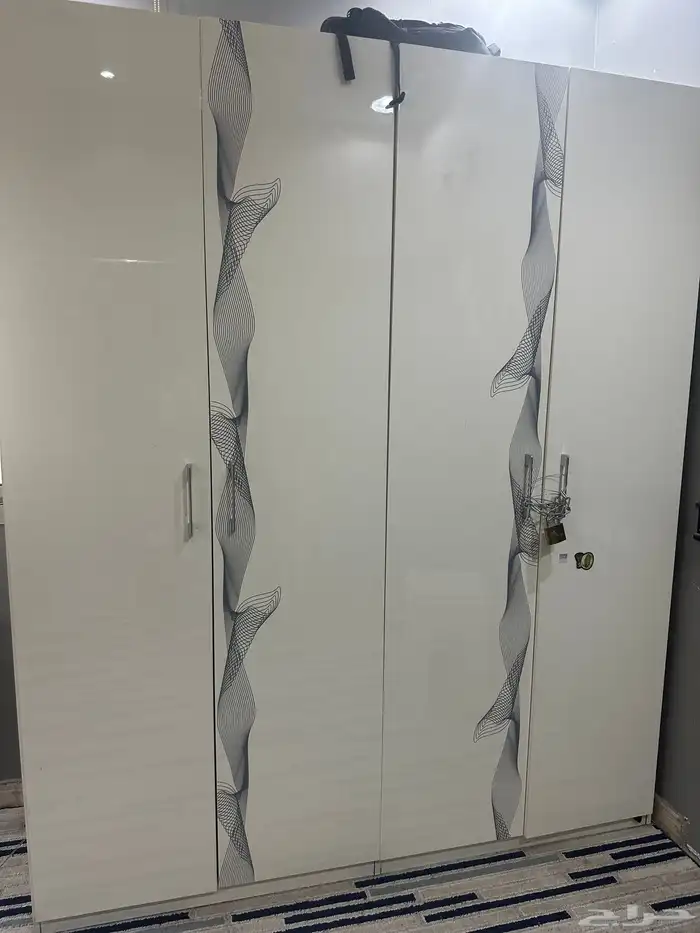 سرير نفر و دولاب و طاوله و تسريحه 7