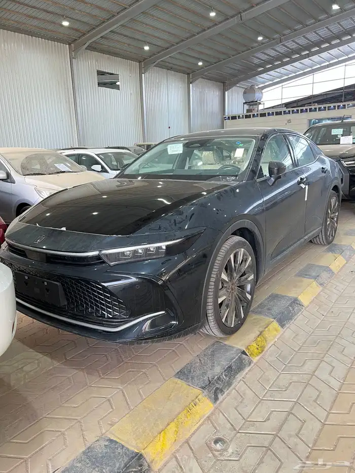 كراون 2.5 بريميوم هايبرد 2025 2