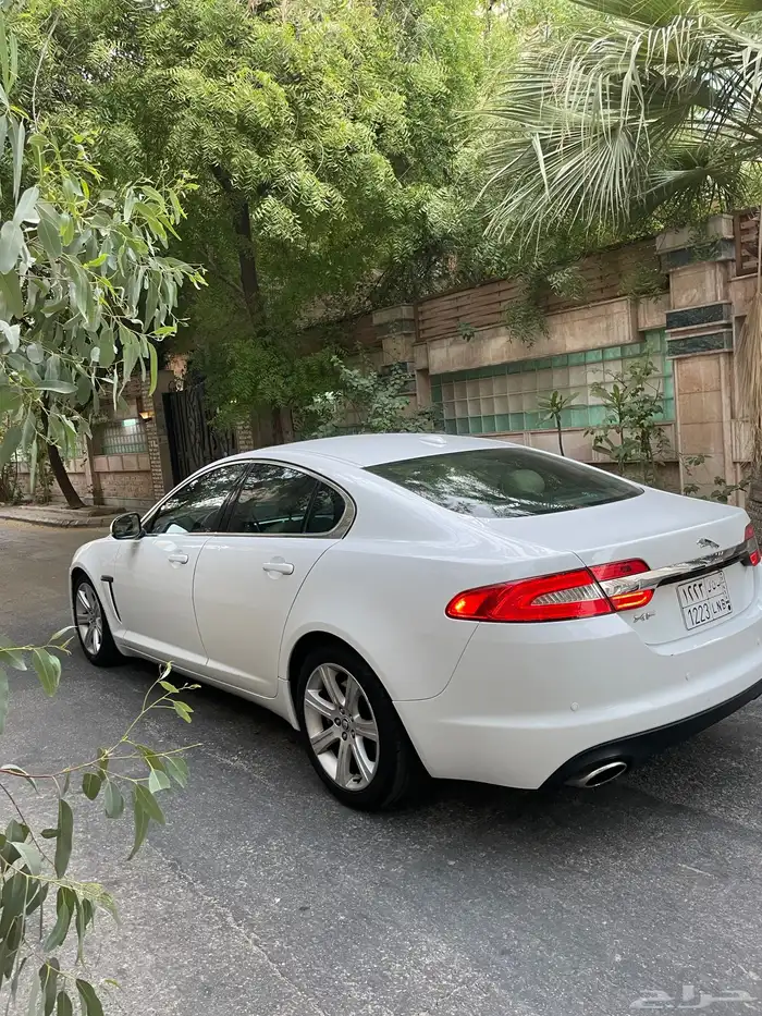 جاكوار XF 2