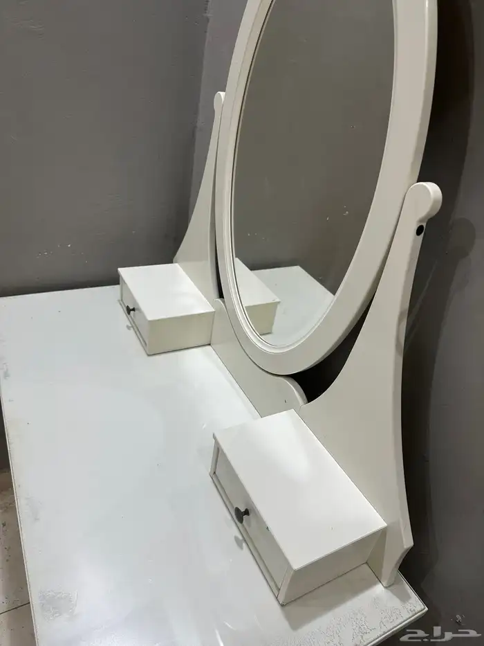 سرير نفر و دولاب و طاوله و تسريحه 5