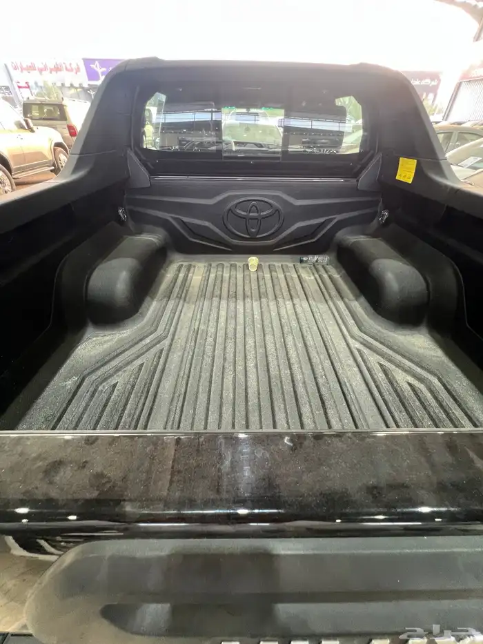 تويوتا هايلوكس غمارتين ادفنشر بنزين خليجي 2025 7