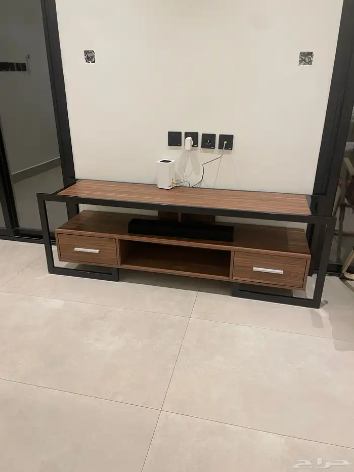 طاولة تلفزيون 0