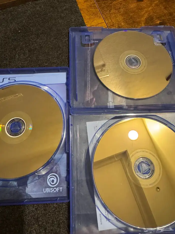 للبيع اشرطة PS5 بحالة ممتازة 1