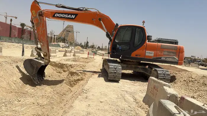 حفار بوكلين دوسان 225 0