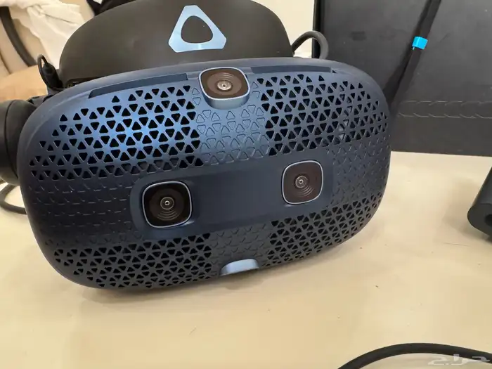 للبيع نظارة الواقع الافتراضي HTC vivecosmos مستخدمه نظيفه 4