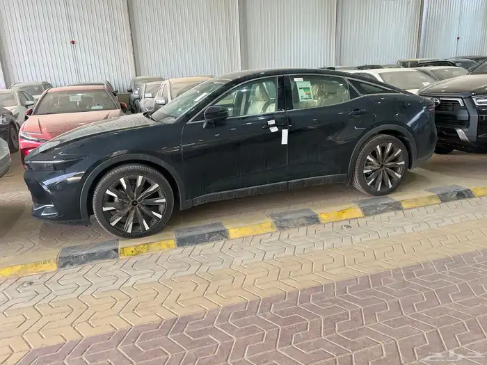 كراون 2.5 بريميوم هايبرد 2025 1