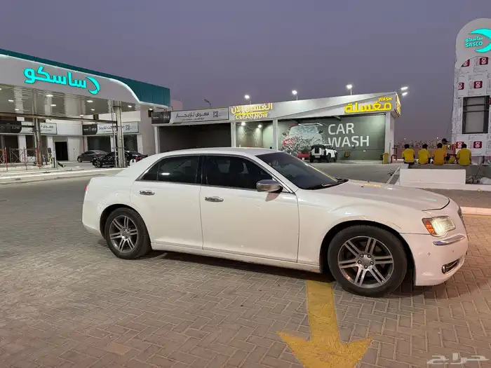 كرايسلر 2013 v8 hemi 2