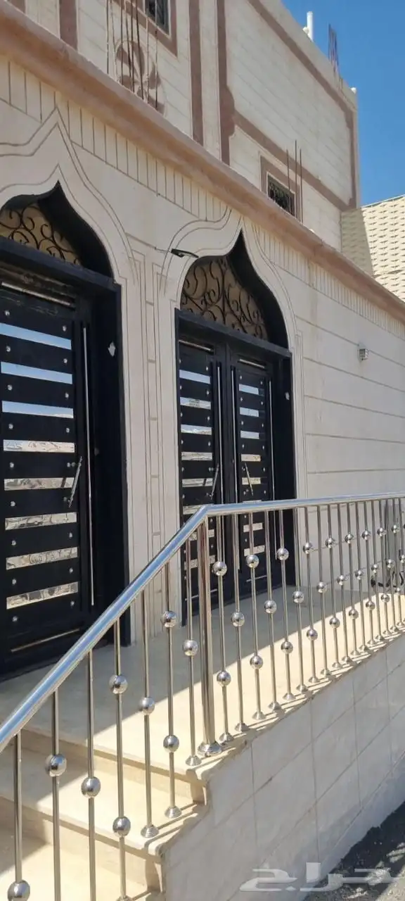 للايجار اليومي شقة مفروشة في الطائف حي جبرة 7غرف 17