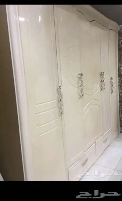 غرفة نوم شبه جديده ومكيف صحراوي بحقل 3