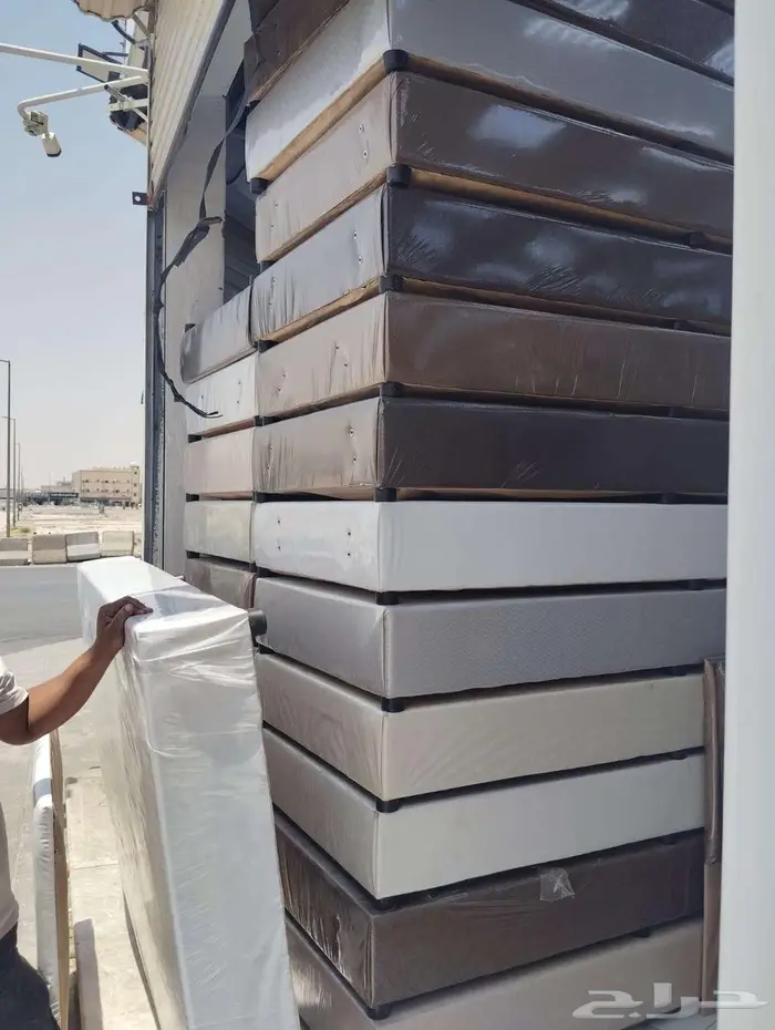 مرتبه سرير حديد وخشب بطانيات بسعر الجمله 2