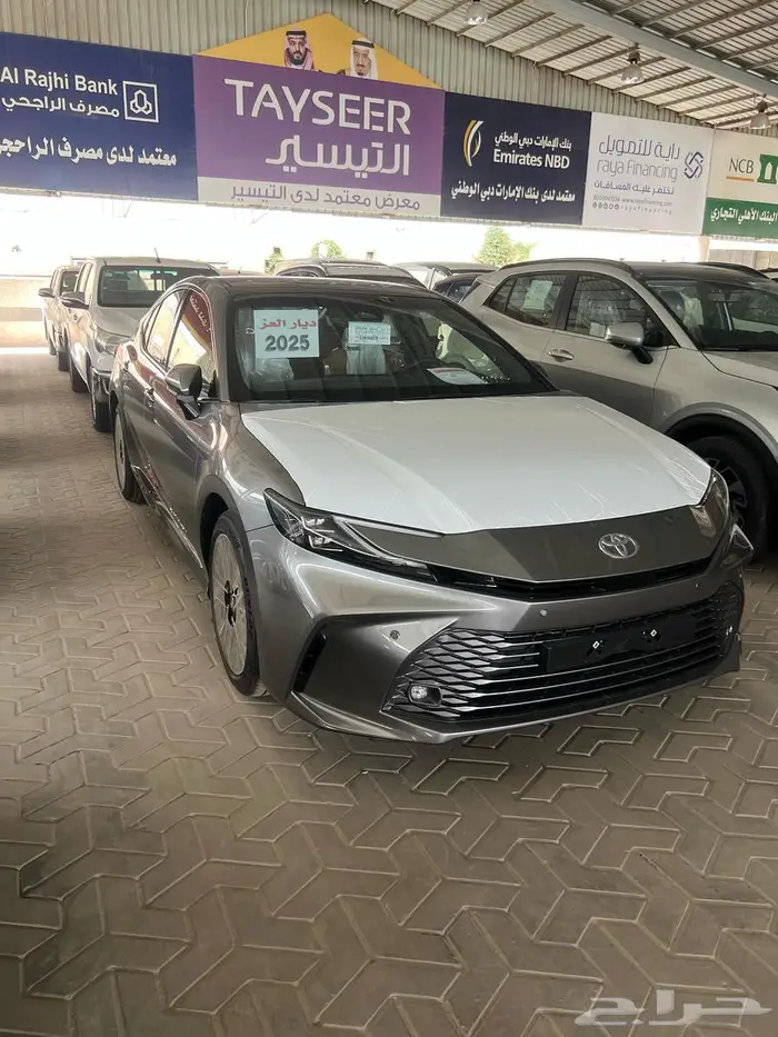 كامري جراندي 2025 لون اسود 3