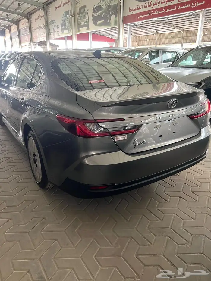 كامري جراندي 2025 لون اسود 4