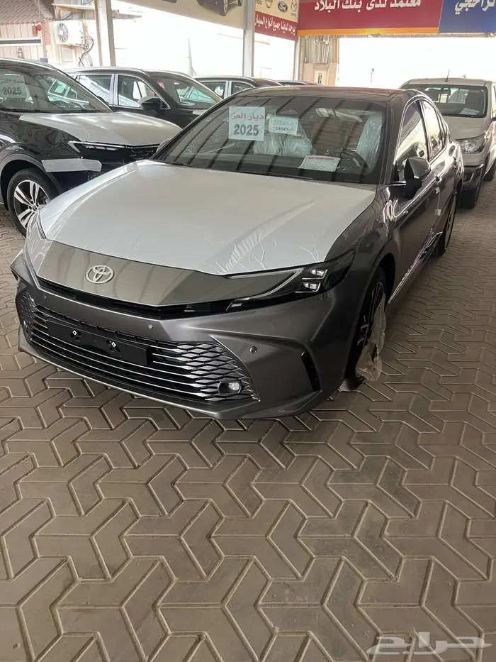 كامري جراندي 2025 لون اسود 2
