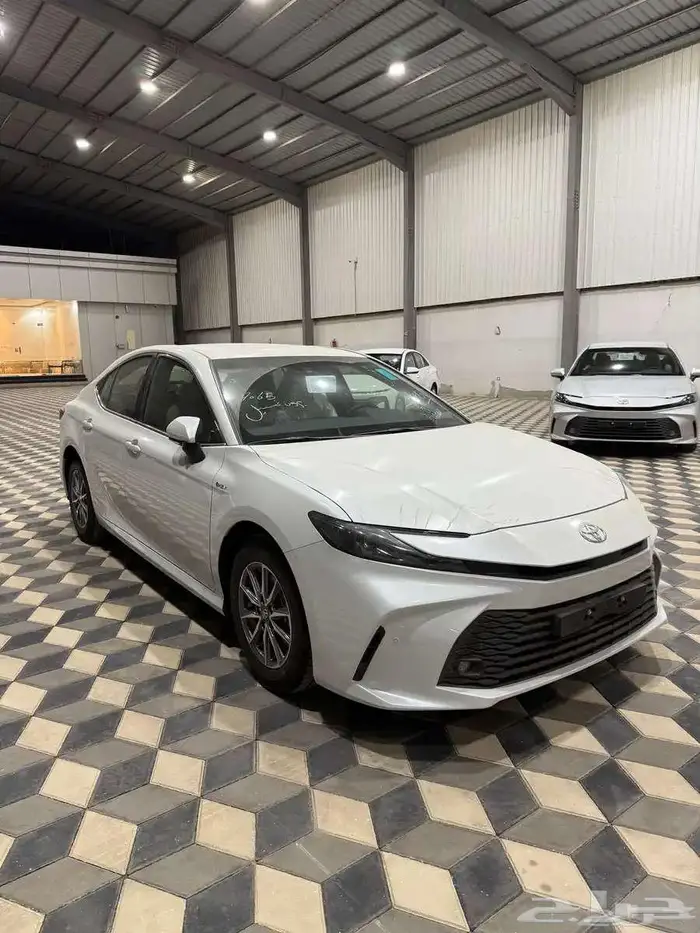 تويوتا كامري E هايبرد 2025 كاش واجار منتهي بتمليك 3