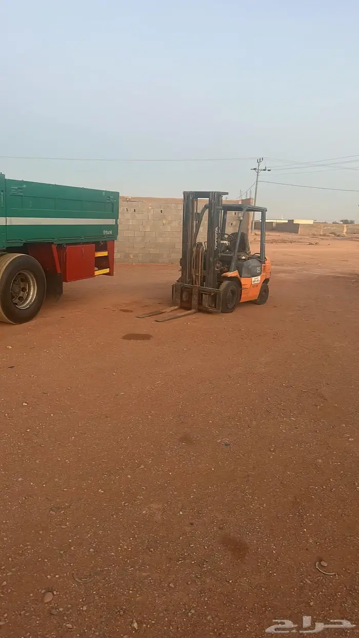 رافعة شوكية للايجار 1