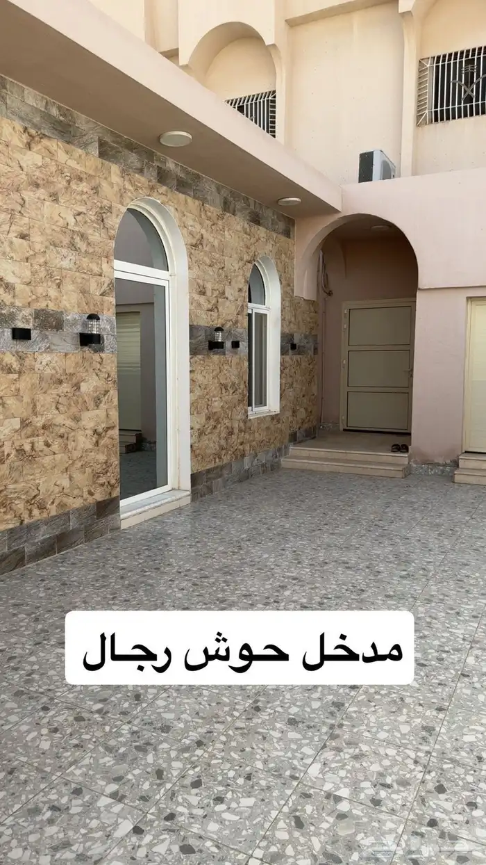 للبيع فلة درج صالة وشقة بحي الدار البيضاء 11