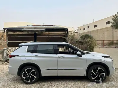 ميتسوبيشي اوتلاندر فل ليمتدد 7 راكب 2024 1