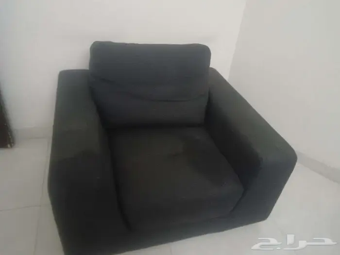 كنب اسود وطاوله 0