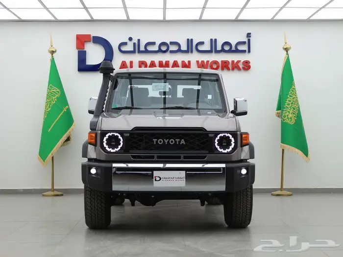 جيب لاندكروزر ربع نص فل 2024 ( كويتي ) .بنزين 10