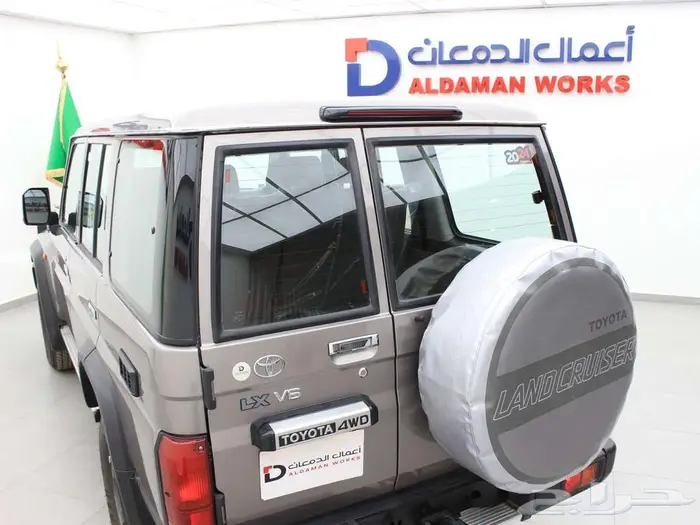 جيب لاندكروزر ربع نص فل 2024 ( كويتي ) .بنزين 11