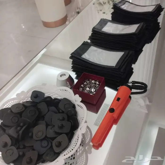 فريق مفتشات جوالات لمنع التصوير بالمناسبات 2