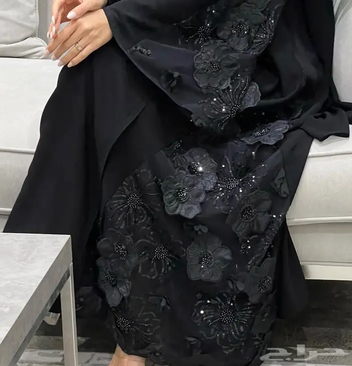 عباية من عمان مطرزة 0