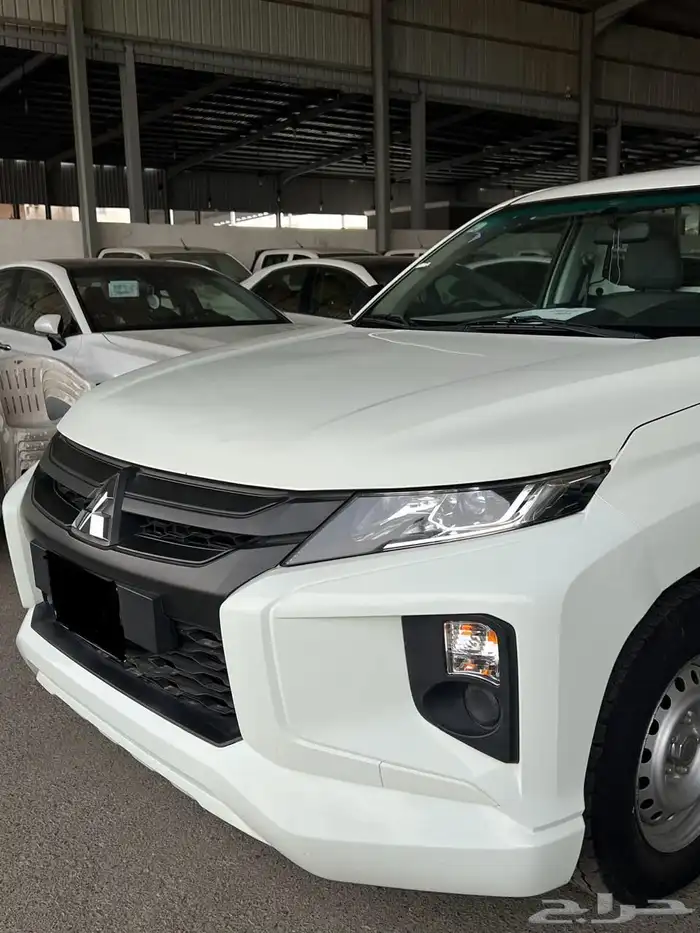 تم البيع ميتسوبيشي 2021 غمارة بنزين L200 5