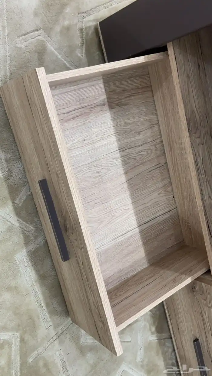 طاولة تلفزيون 2