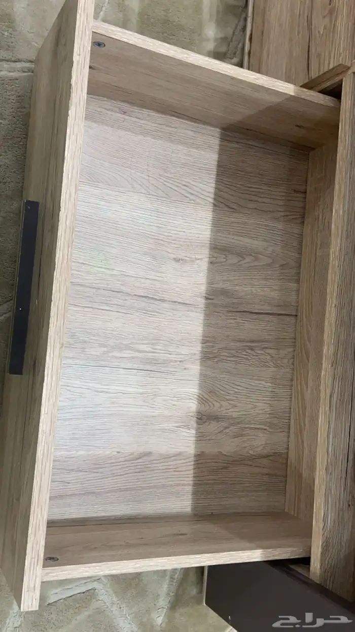 طاولة تلفزيون 1