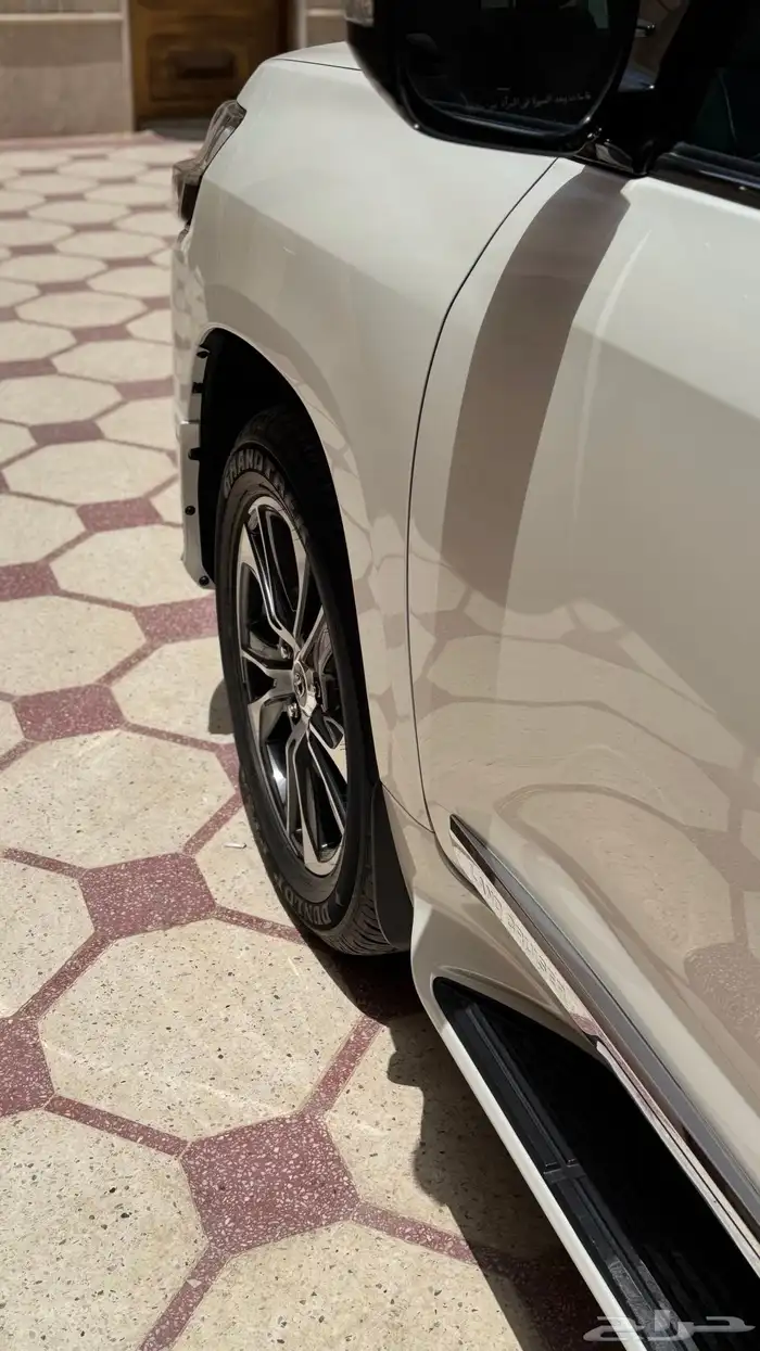تم البيع لاندكروزر 2020 GXR فل كامل مخزن بحالة الجديد 12