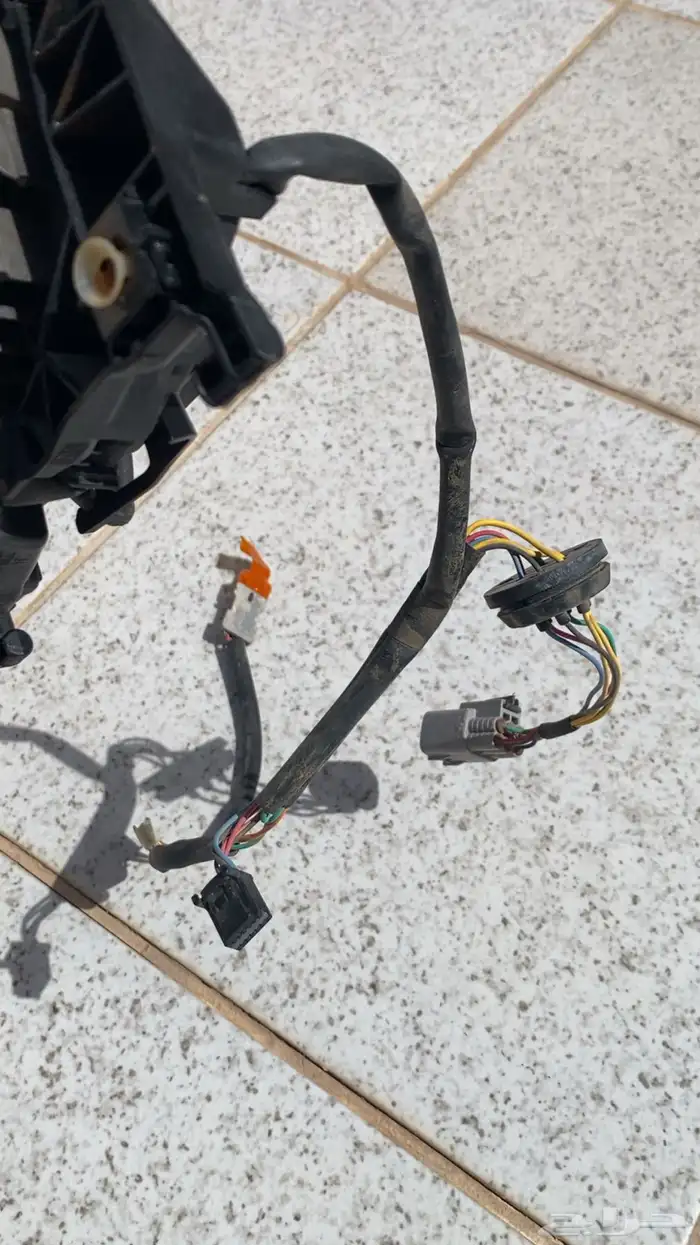 عدسة شمعه داخلية كامري 2018-2024 مستعمل نظيف 2