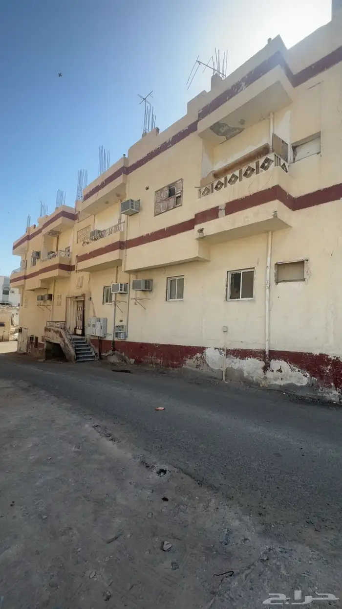 عمارة بحي ( المستراح ) عن الحرم 800م ( 5 شقق ) بمليون و800 2