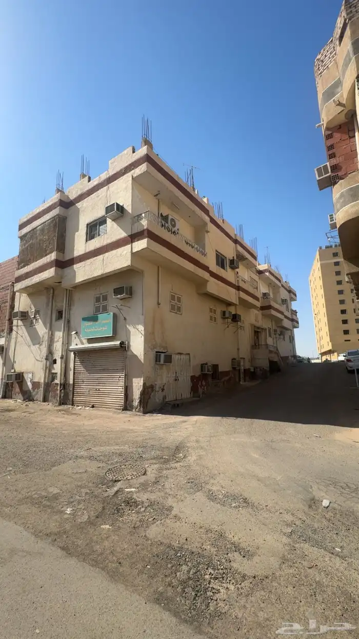 عمارة بحي ( المستراح ) عن الحرم 800م ( 5 شقق ) بمليون و800 4