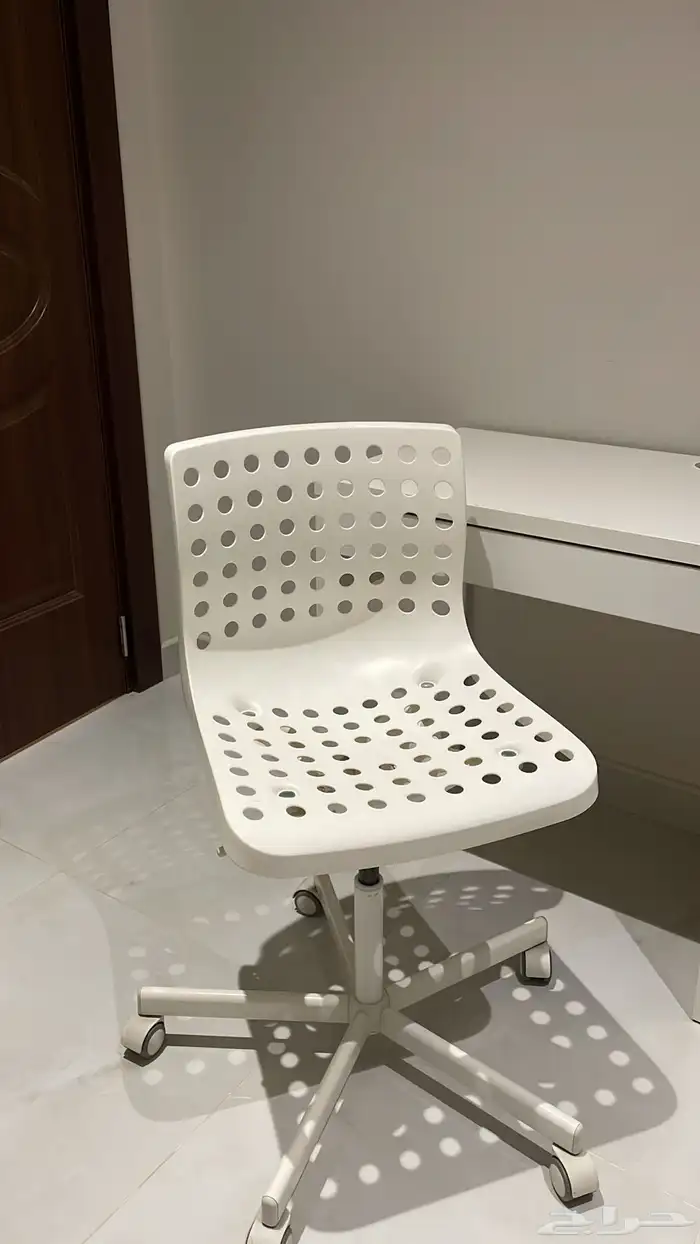 مكتب مع كرسي 1