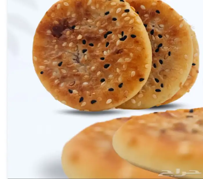 عرض كرات التمر بسمسم بحشوة الطحينة 19 ريال بس والكليجا 19 19