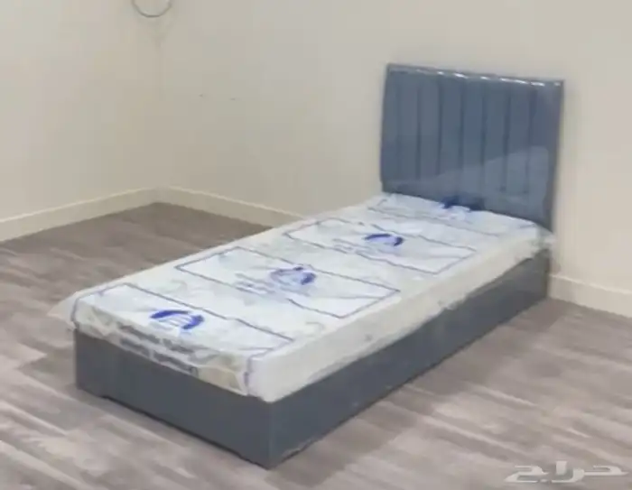 مراتب ودولاب وسرير للبيع 0