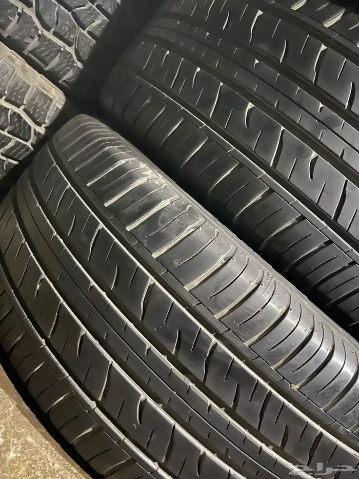 كفرات دنلوب لكزس مقاس 275 50 21 4